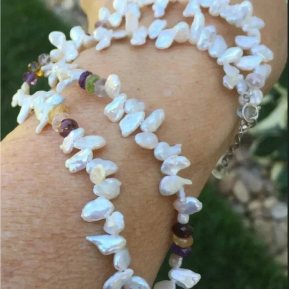 Keshi Necklace, Colorful Gemstones, June Birthdays,Petal Pearls, Unisex becklace - Picture 2 of 4